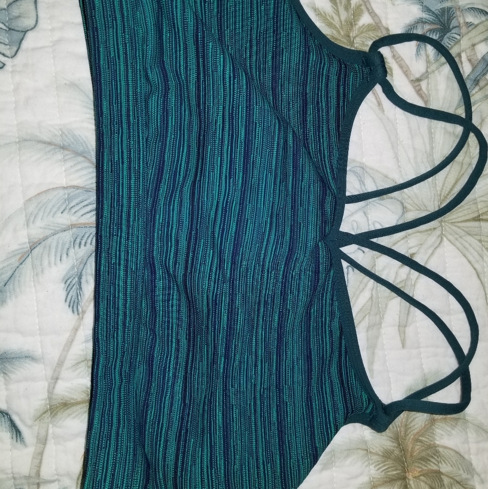 Lululemon sports bra